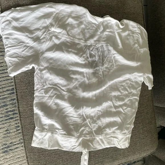 Women's Abercrombie & Fitch White Tie-Front Blouse - Picture 2 of 3